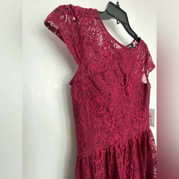 Kensie Women’s Maroon Cap Sleeve Knee Length Fit + Flare Dress Size 2 - Picture 10 of 11